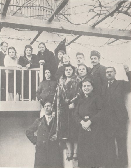 Заровци пред къщата на Граменови в гр. Г. Джумая - 1932 г.