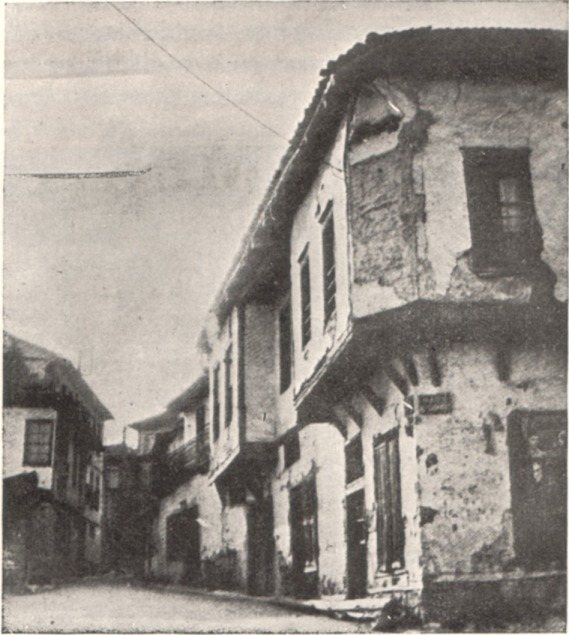 Fig. 213. Old houses in Náousa