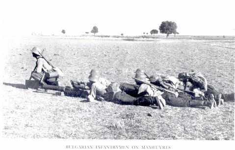 Bulgarian infantrymen on manoeuvres