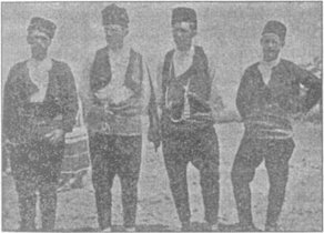 Мъжка носия от с. Мандър